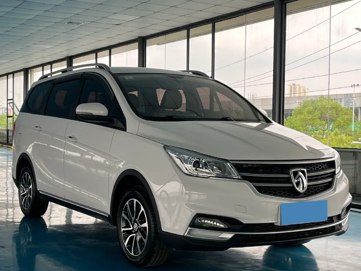 2021 BaoJun 730 1.5T 147HP L4 CVT,autocango,china used car exporter,china ev exporter,chinese used car exporter,chinese used ev exporter