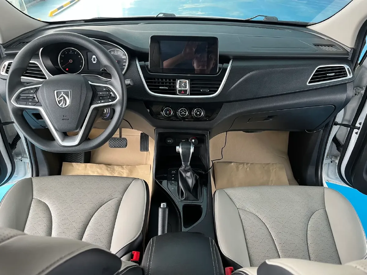 2021 BaoJun 730 1.5T 147HP L4 CVT,autocango,china used car exporter,china ev exporter,chinese used car exporter,chinese used ev exporter