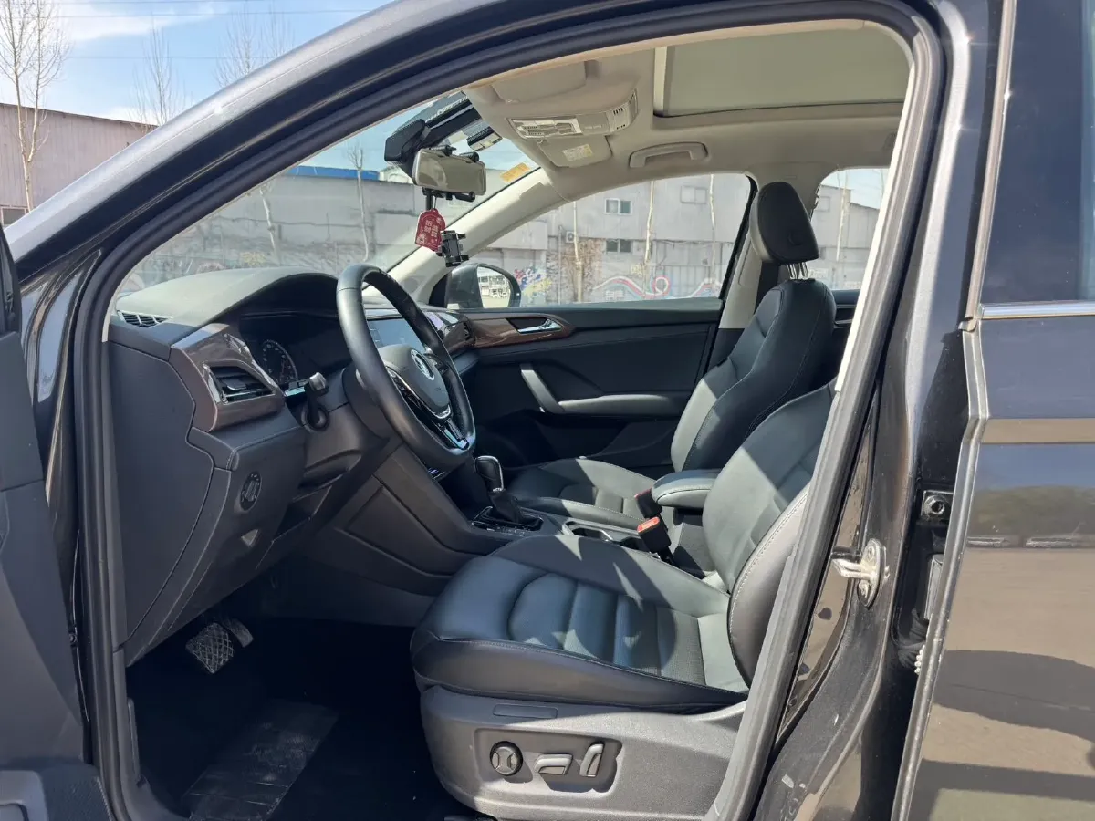 2021 Volkswagen Tharu 1.4T 150HP L4 7DCT,autocango,china used car exporter,china ev exporter,chinese used car exporter,chinese used ev exporter