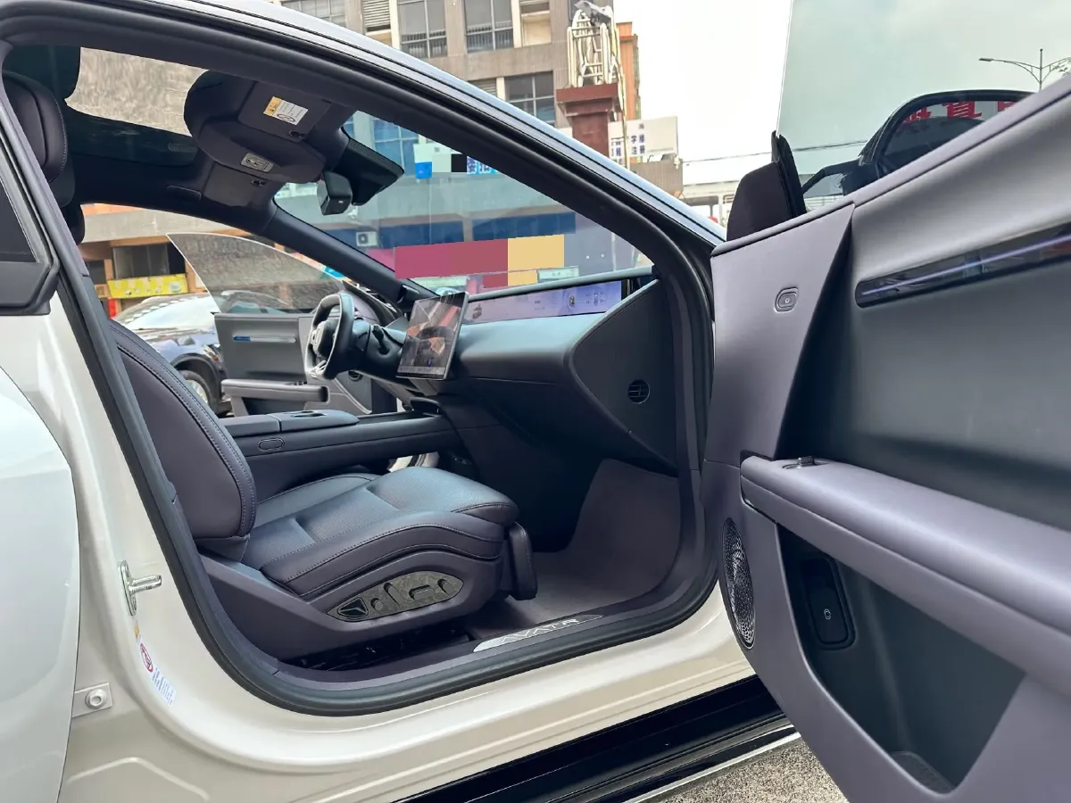 2025 Avatr 06 BEV,autocango,china used car exporter,china ev exporter,chinese used car exporter,chinese used ev exporter