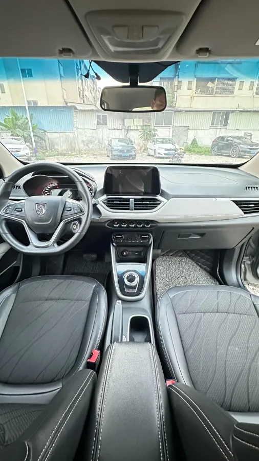 2017 HaiMa S5 Young Edition 1.6L 122HP L4 5MT,autocango,china used car exporter,china ev exporter,chinese used car exporter,chinese used ev exporter