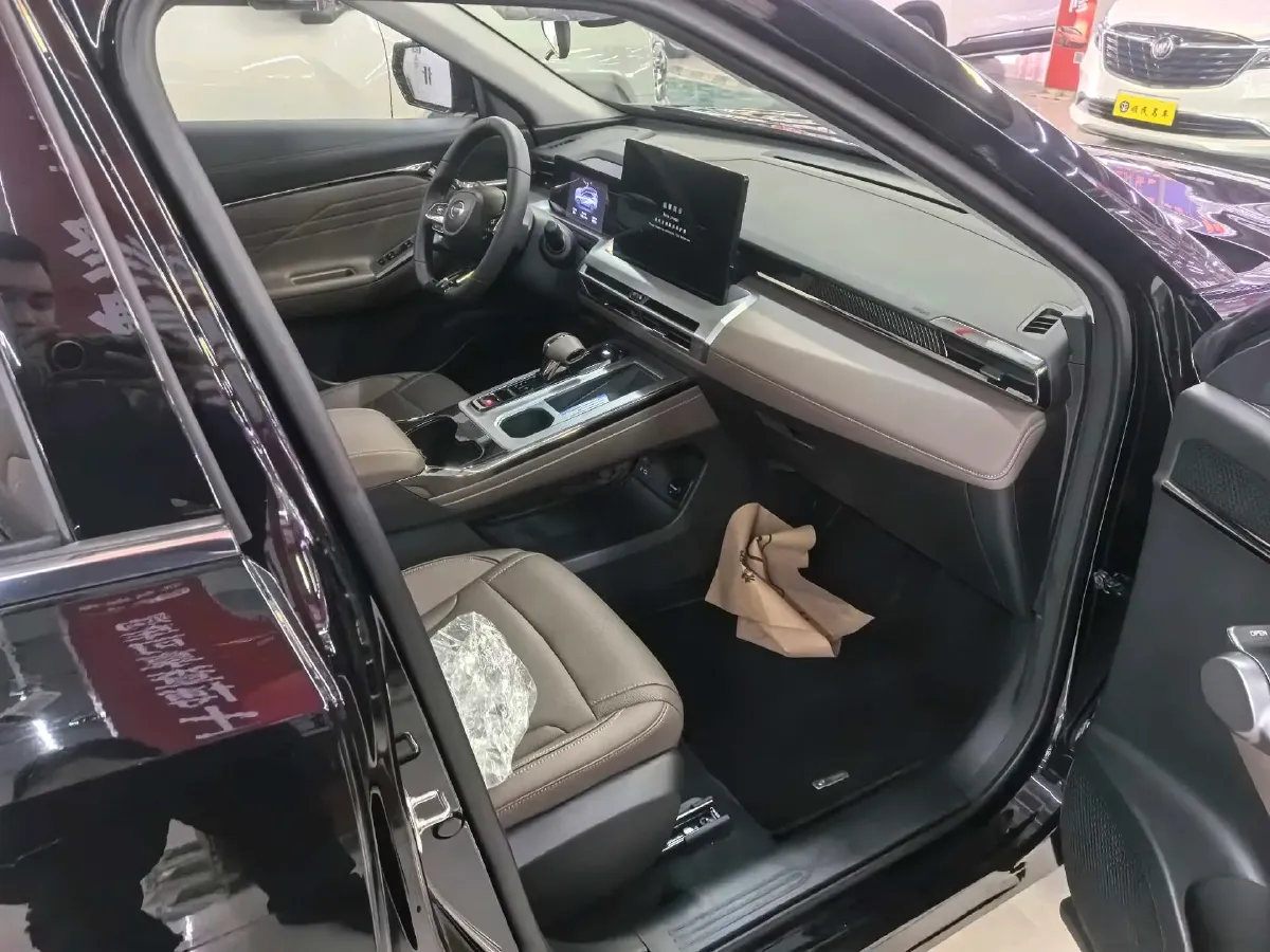 2024 GAC Trumpchi GS4 1.5T 177HP L4 7DCT,autocango,china used car exporter,china ev exporter,chinese used car exporter,chinese used ev exporter