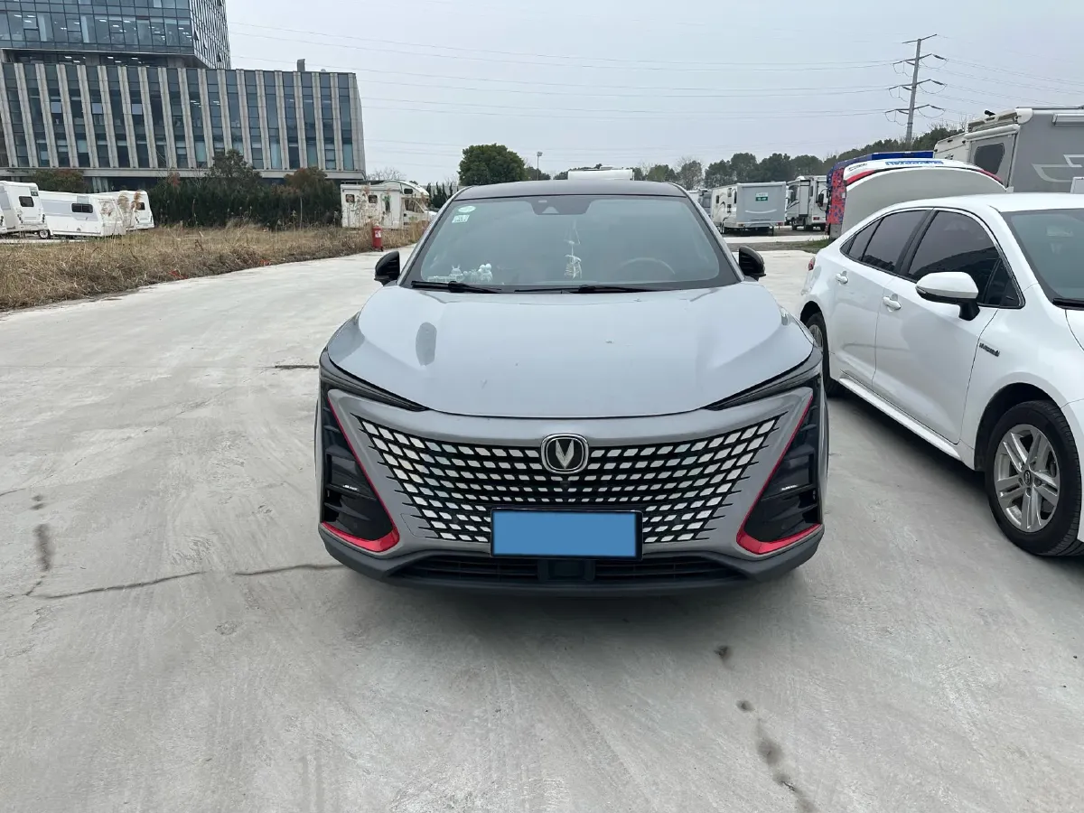 2020 ChangAn UNI-T 1.5T 180HP L4 7DCT,autocango,china used car exporter,china ev exporter,chinese used car exporter,chinese used ev exporter