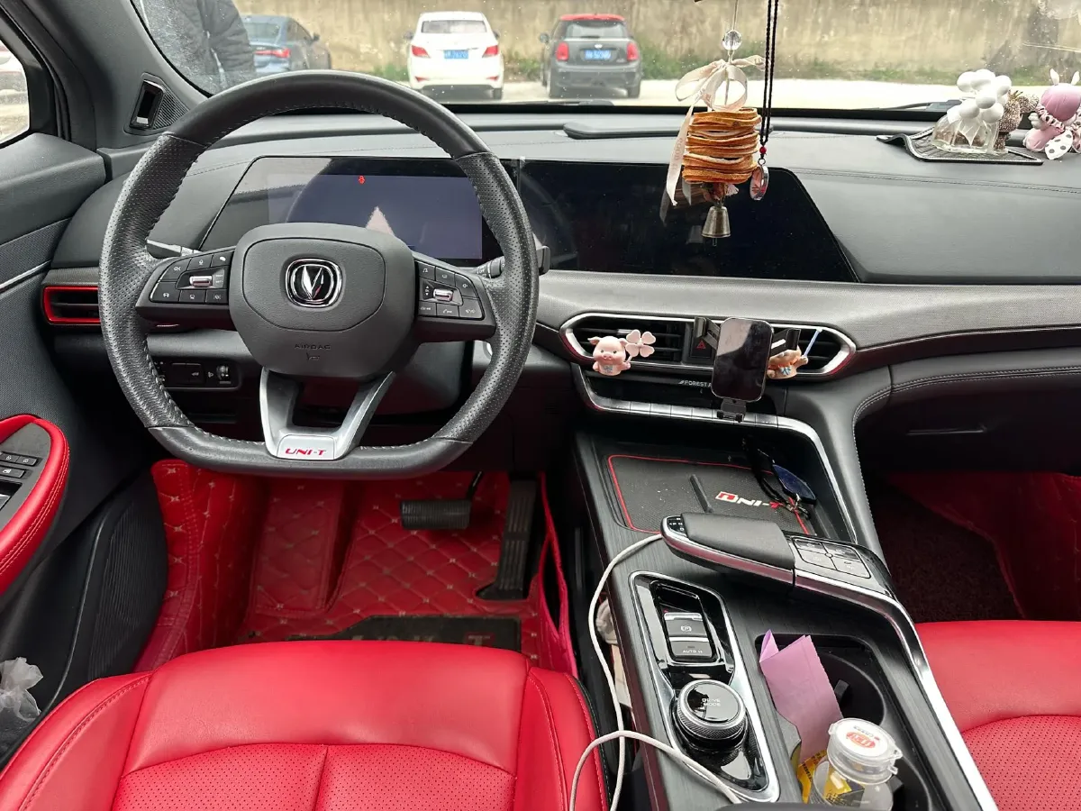 2020 ChangAn UNI-T 1.5T 180HP L4 7DCT,autocango,china used car exporter,china ev exporter,chinese used car exporter,chinese used ev exporter