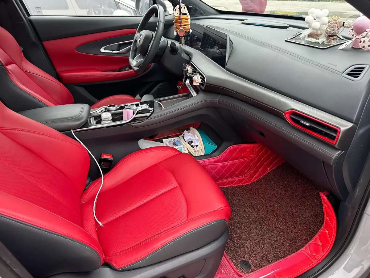 2020 ChangAn UNI-T 1.5T 180HP L4 7DCT,autocango,china used car exporter,china ev exporter,chinese used car exporter,chinese used ev exporter