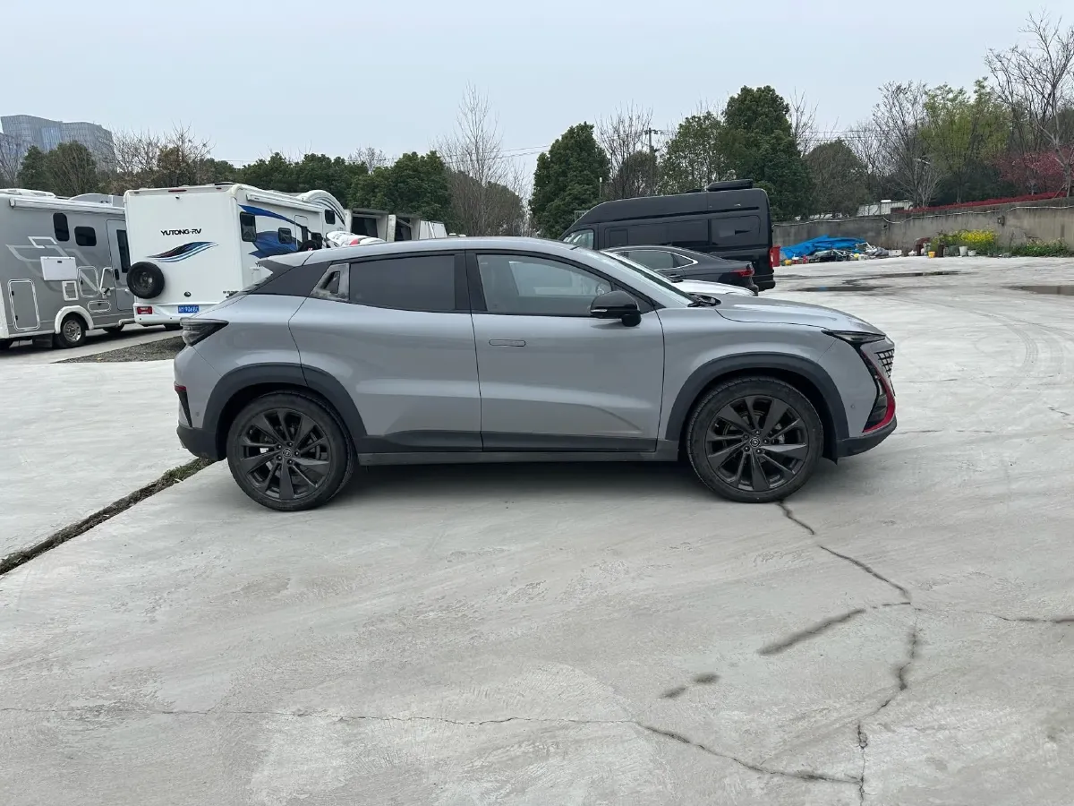 2020 ChangAn UNI-T 1.5T 180HP L4 7DCT,autocango,china used car exporter,china ev exporter,chinese used car exporter,chinese used ev exporter