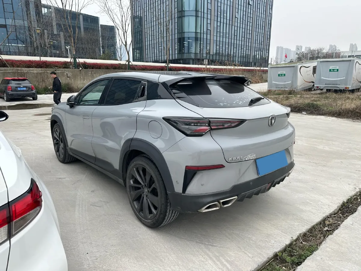 2020 ChangAn UNI-T 1.5T 180HP L4 7DCT,autocango,china used car exporter,china ev exporter,chinese used car exporter,chinese used ev exporter