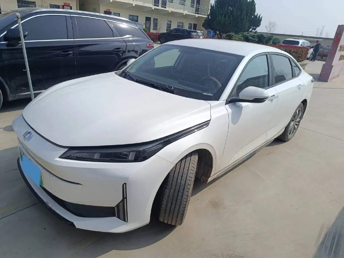 2024 ChangAn QiYuan A05 1.5L 110HP L4 E-CVT PHEV 18.99KWH,autocango,china used car exporter,china ev exporter,chinese used car exporter,chinese used ev exporter