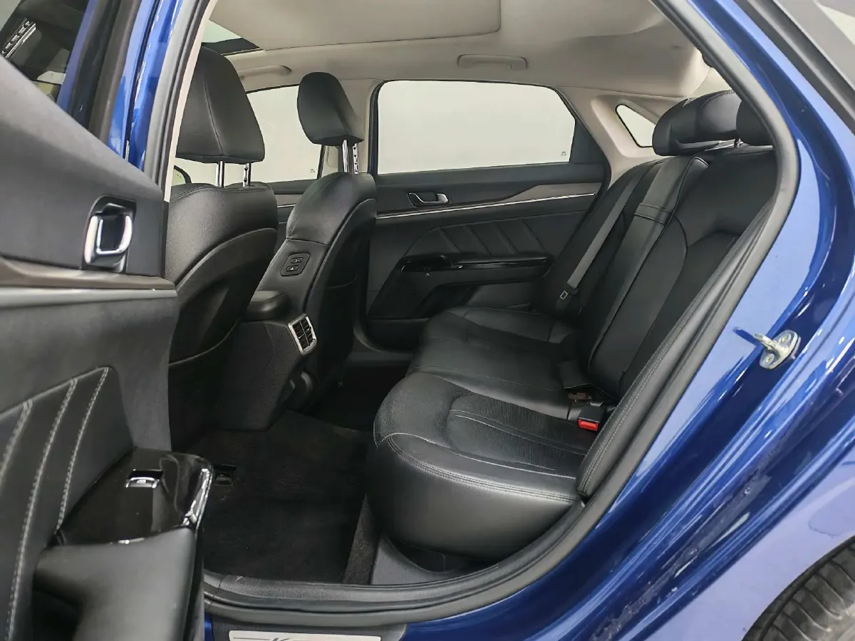 2021 Toyota Camry 2.0L 178HP L4 CVT,autocango,china used car exporter,china ev exporter,chinese used car exporter,chinese used ev exporter