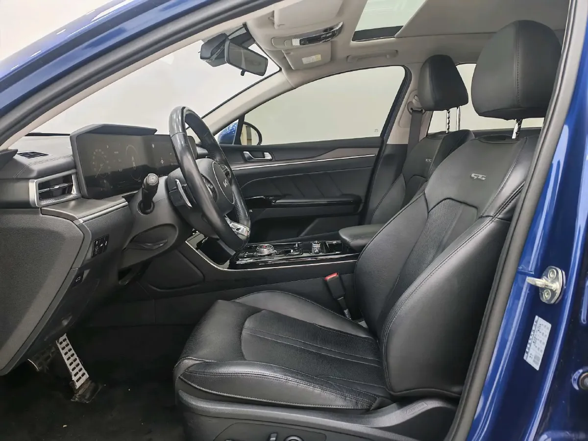 2021 Toyota Camry 2.0L 178HP L4 CVT,autocango,china used car exporter,china ev exporter,chinese used car exporter,chinese used ev exporter