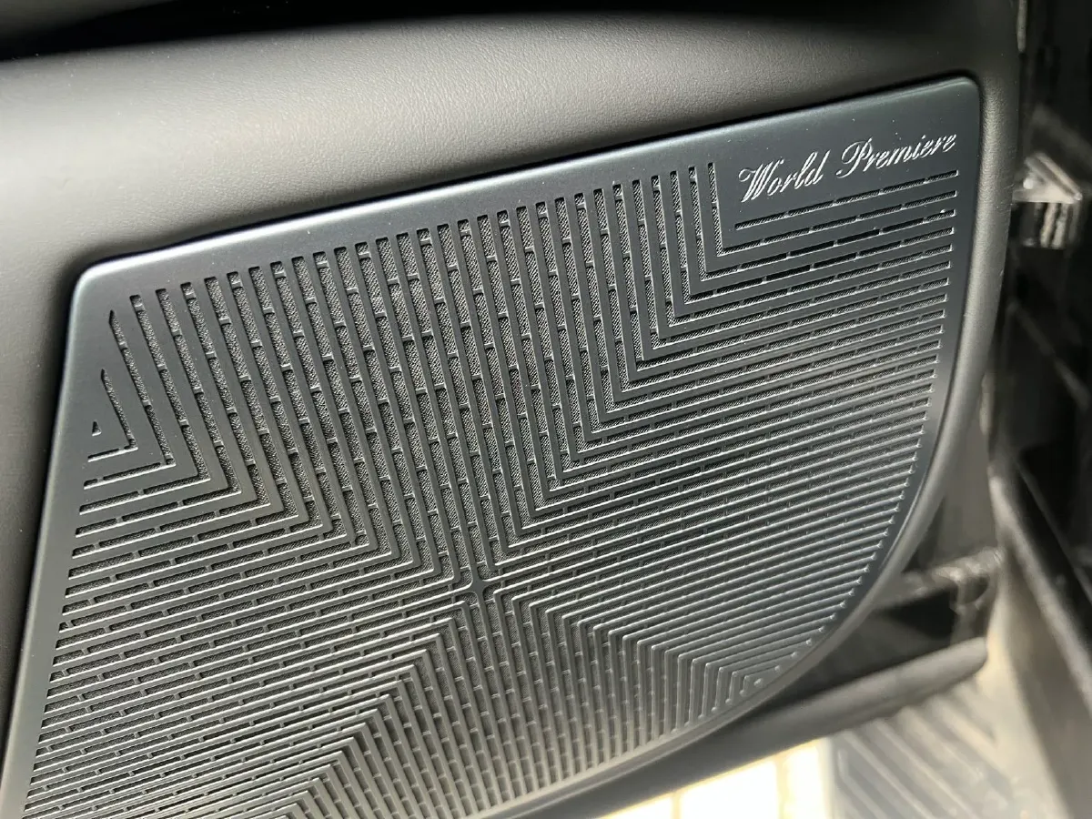 2024 YangWang U8 2.0T 272HP L4 REEV 49.05KWH,autocango,china used car exporter,china ev exporter,chinese used car exporter,chinese used ev exporter