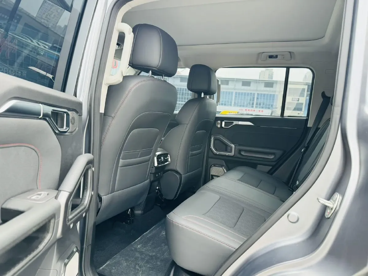 2023 Jetour Traveller 2.0T 254HP L4 7DCT,autocango,china used car exporter,china ev exporter,chinese used car exporter,chinese used ev exporter