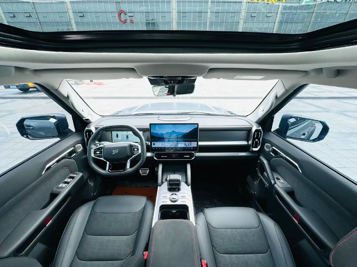 2023 Jetour Traveller 2.0T 254HP L4 7DCT,autocango,china used car exporter,china ev exporter,chinese used car exporter,chinese used ev exporter