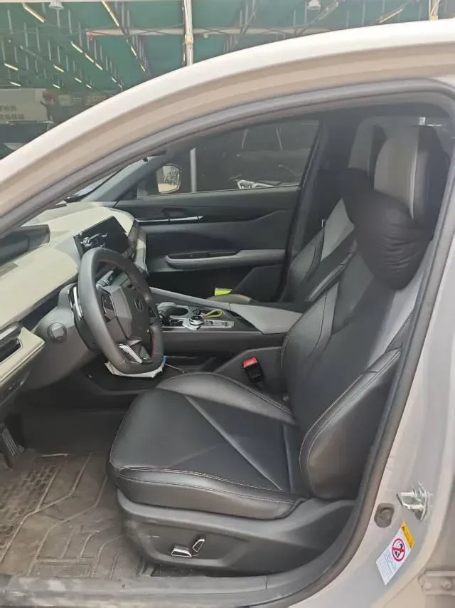 2022 ChangAn UNI-V 1.5T 188HP L4 7DCT,autocango,china used car exporter,china ev exporter,chinese used car exporter,chinese used ev exporter