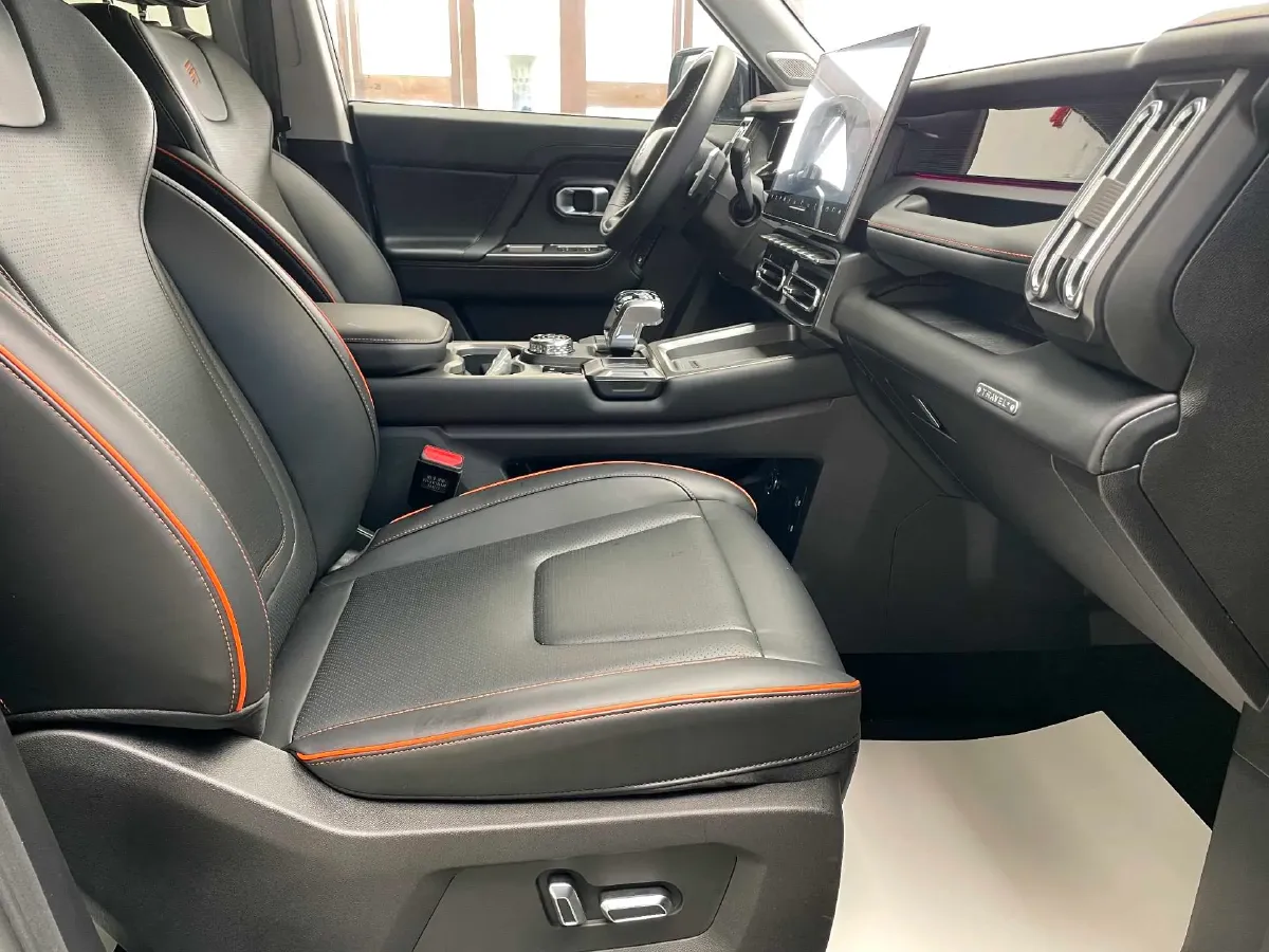 2025 Jetour Traveller 2.0T 254HP L4 7DCT,autocango,china used car exporter,china ev exporter,chinese used car exporter,chinese used ev exporter