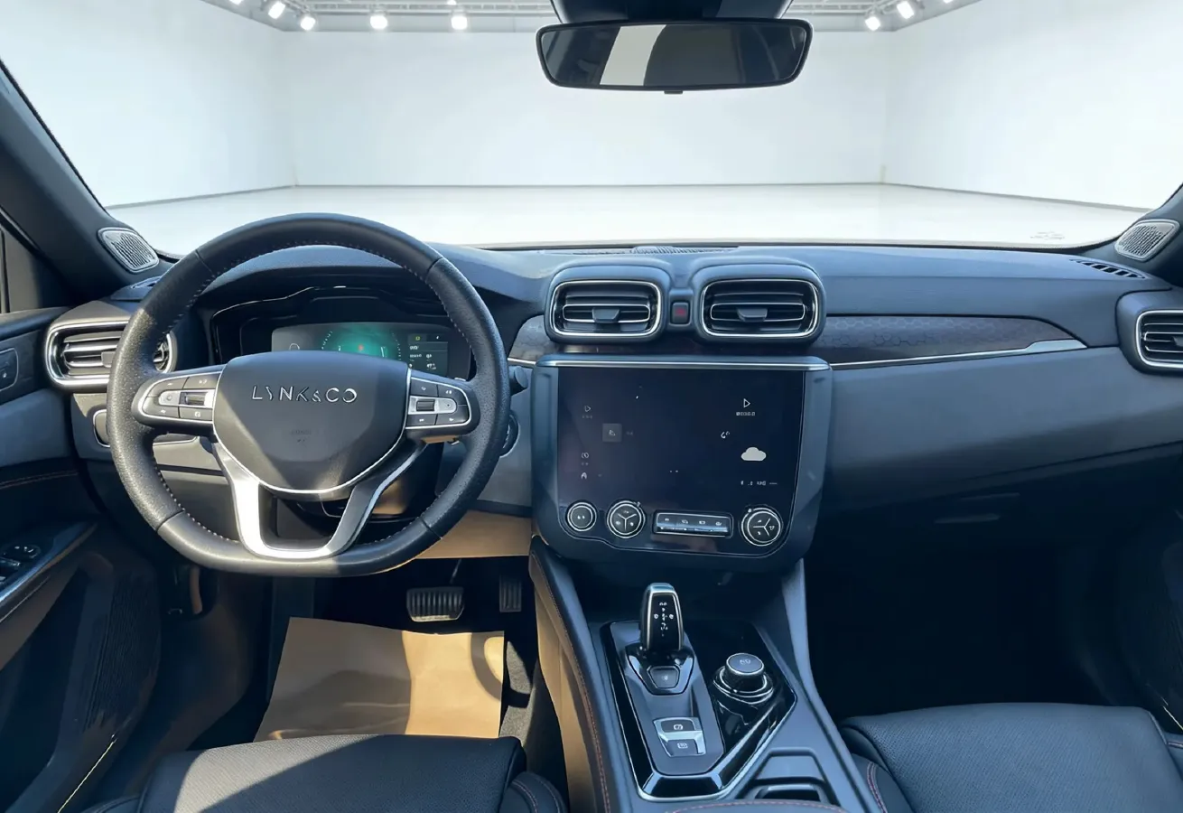 2018 Toyota C-HR 2.0L 171HP L4 CVT,autocango,china used car exporter,china ev exporter,chinese used car exporter,chinese used ev exporter