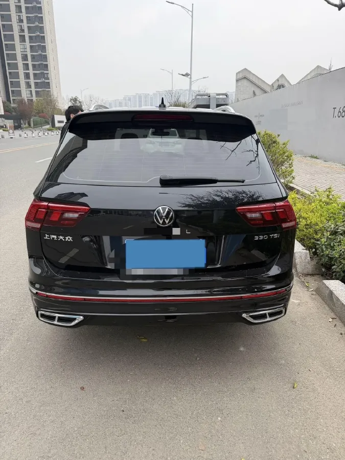 2024 Volkswagen Tiguan L 2.0T 186HP L4 7DCT,autocango,china used car exporter,china ev exporter,chinese used car exporter,chinese used ev exporter