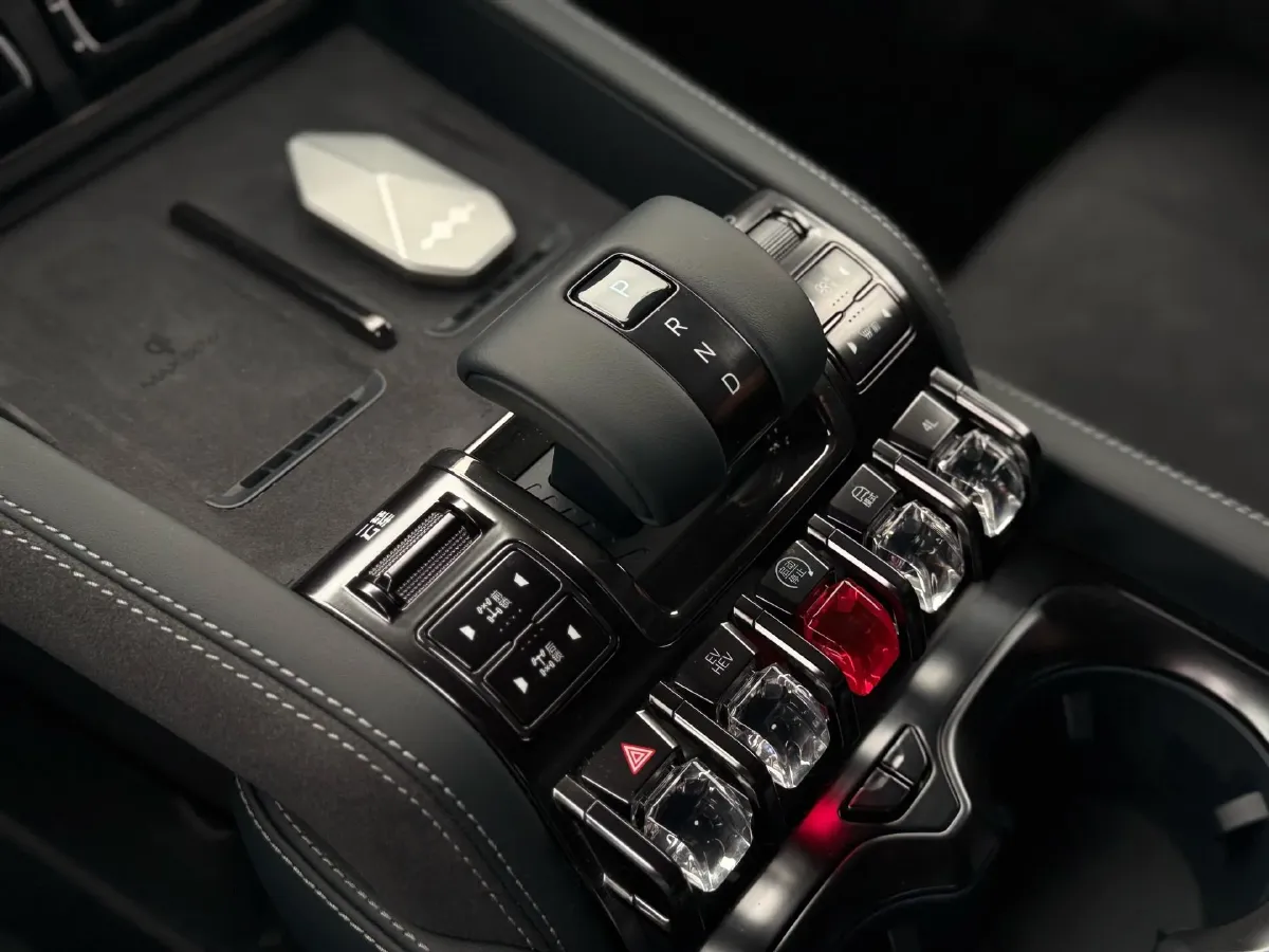 2023 Toyota Crown Kluger 2.5L 189HP L4 E-CVT Hybrid,autocango,china used car exporter,china ev exporter,chinese used car exporter,chinese used ev exporter