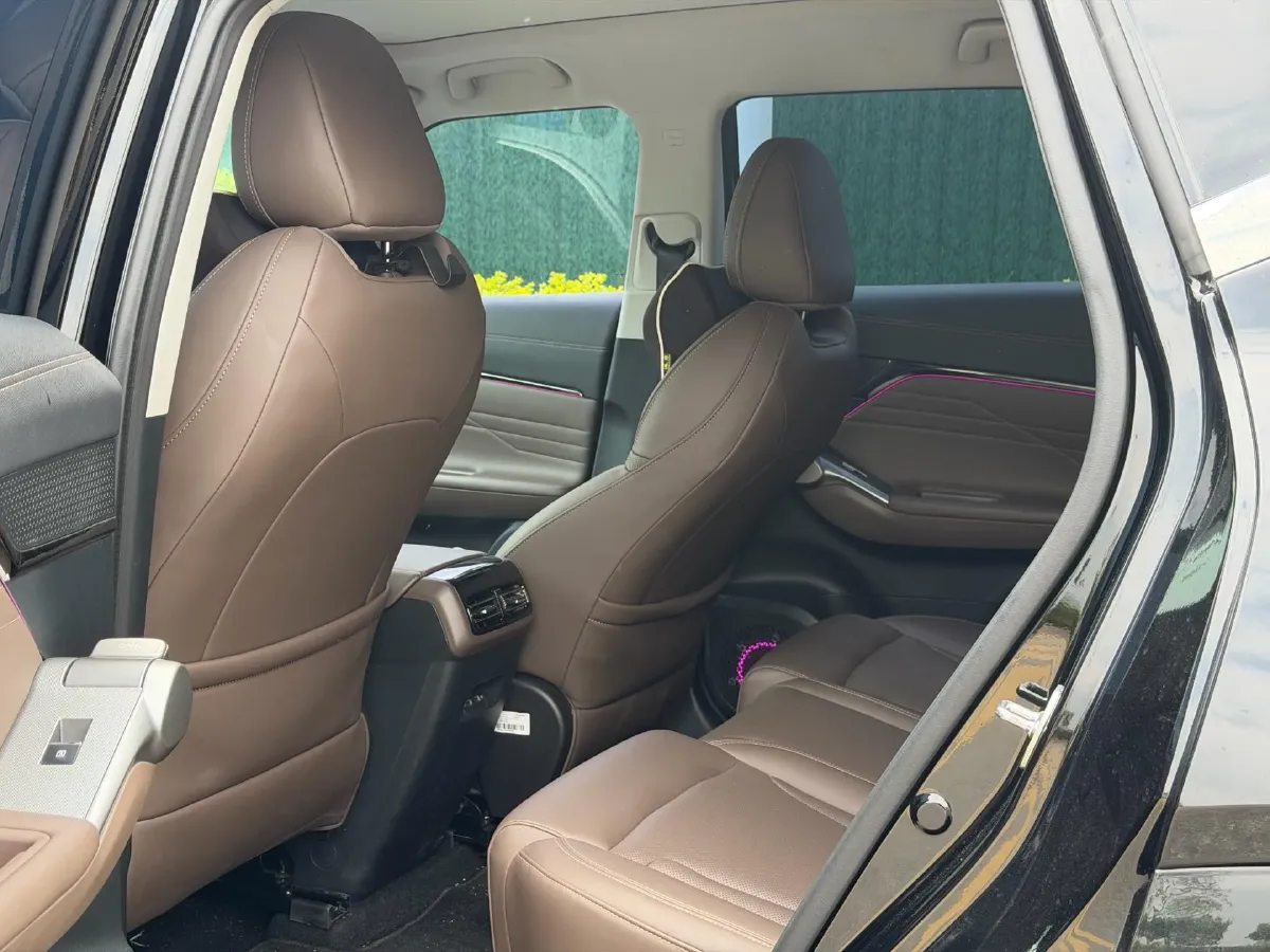 2024 GAC Trumpchi GS4 1.5T 177HP L4 7DCT,autocango,china used car exporter,china ev exporter,chinese used car exporter,chinese used ev exporter