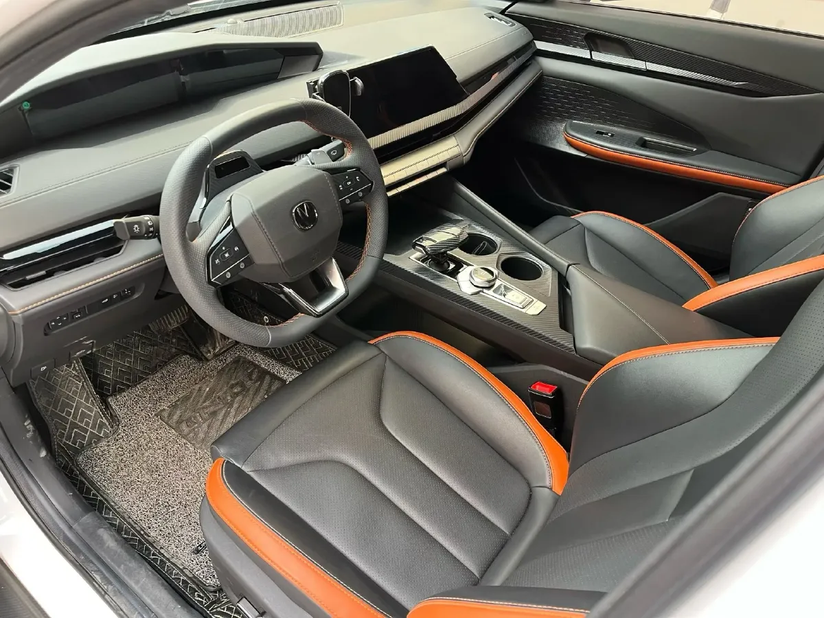 2023 ChangAn UNI-V 1.5T 188HP L4 7DCT,autocango,china used car exporter,china ev exporter,chinese used car exporter,chinese used ev exporter