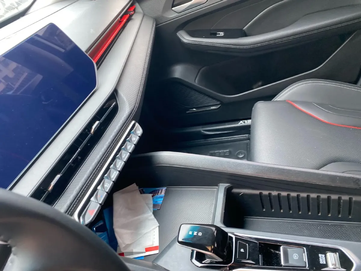 2022 Geely Binray 1.5T 181HP L4 7DCT,autocango,china used car exporter,china ev exporter,chinese used car exporter,chinese used ev exporter