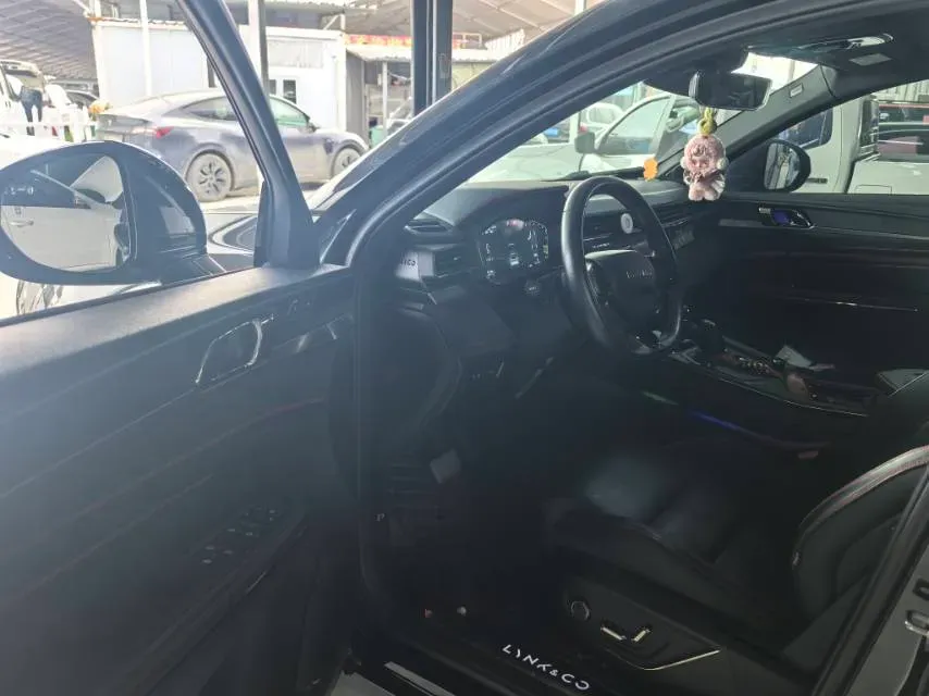 2020 LYNK&CO 05 2.0T 254HP L4 8AT,autocango,china used car exporter,china ev exporter,chinese used car exporter,chinese used ev exporter