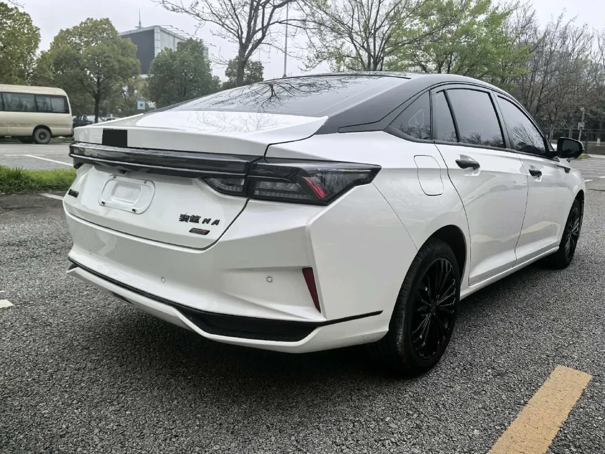 2021 DongFeng Aeolus YiXuan MAX 1.5T 190HP L4 7DCT,autocango,china used car exporter,china ev exporter,chinese used car exporter,chinese used ev exporter