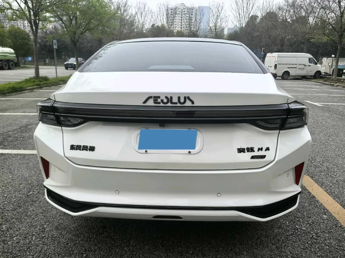 2021 DongFeng Aeolus YiXuan MAX 1.5T 190HP L4 7DCT,autocango,china used car exporter,china ev exporter,chinese used car exporter,chinese used ev exporter