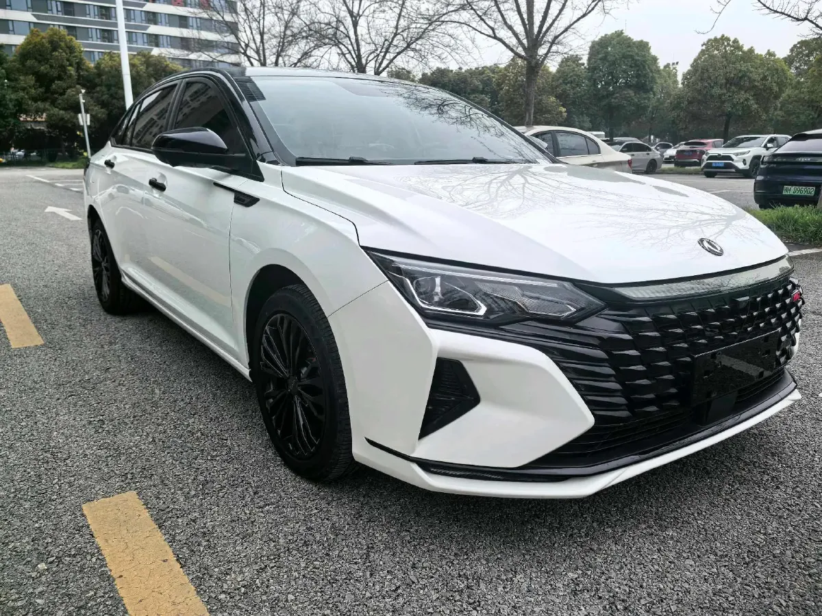 2021 DongFeng Aeolus YiXuan MAX 1.5T 190HP L4 7DCT,autocango,china used car exporter,china ev exporter,chinese used car exporter,chinese used ev exporter