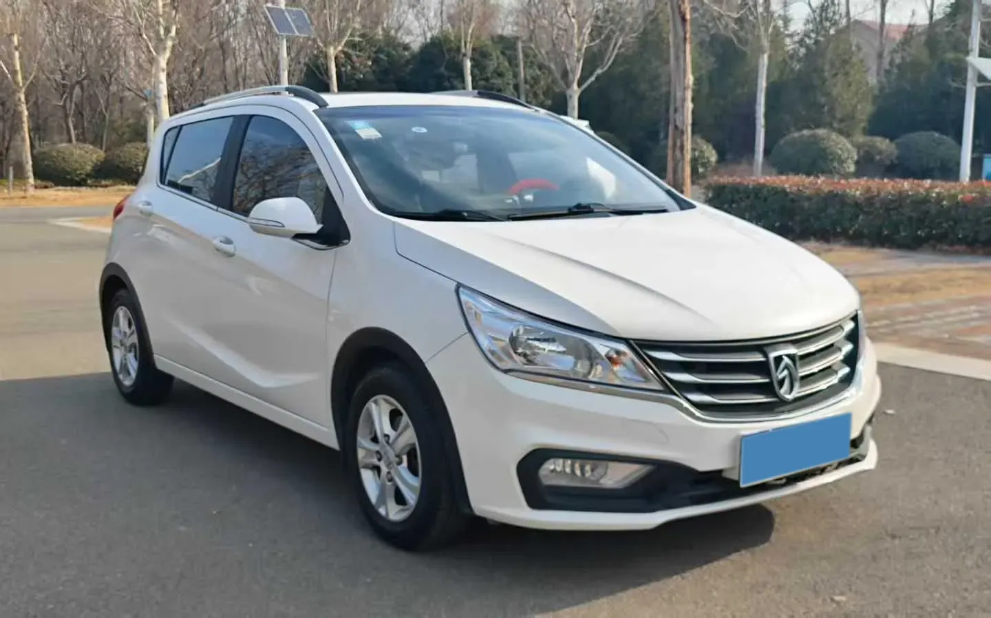 2016 BaoJun 310 1.2L 82HP L4 5MT,autocango,china used car exporter,china ev exporter,chinese used car exporter,chinese used ev exporter