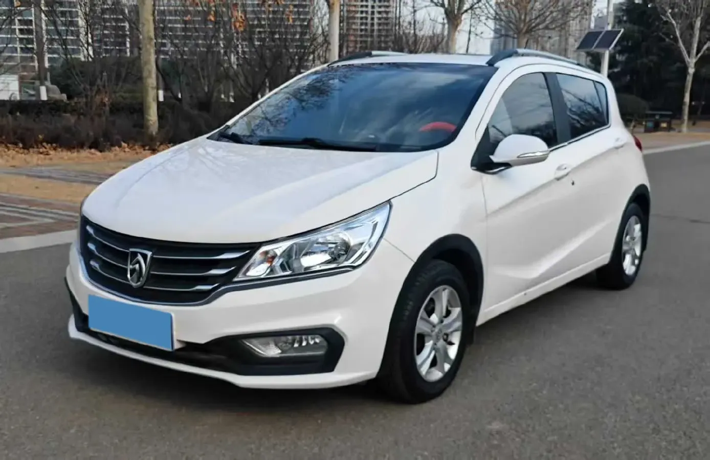 2016 BaoJun 310 1.2L 82HP L4 5MT,autocango,china used car exporter,china ev exporter,chinese used car exporter,chinese used ev exporter