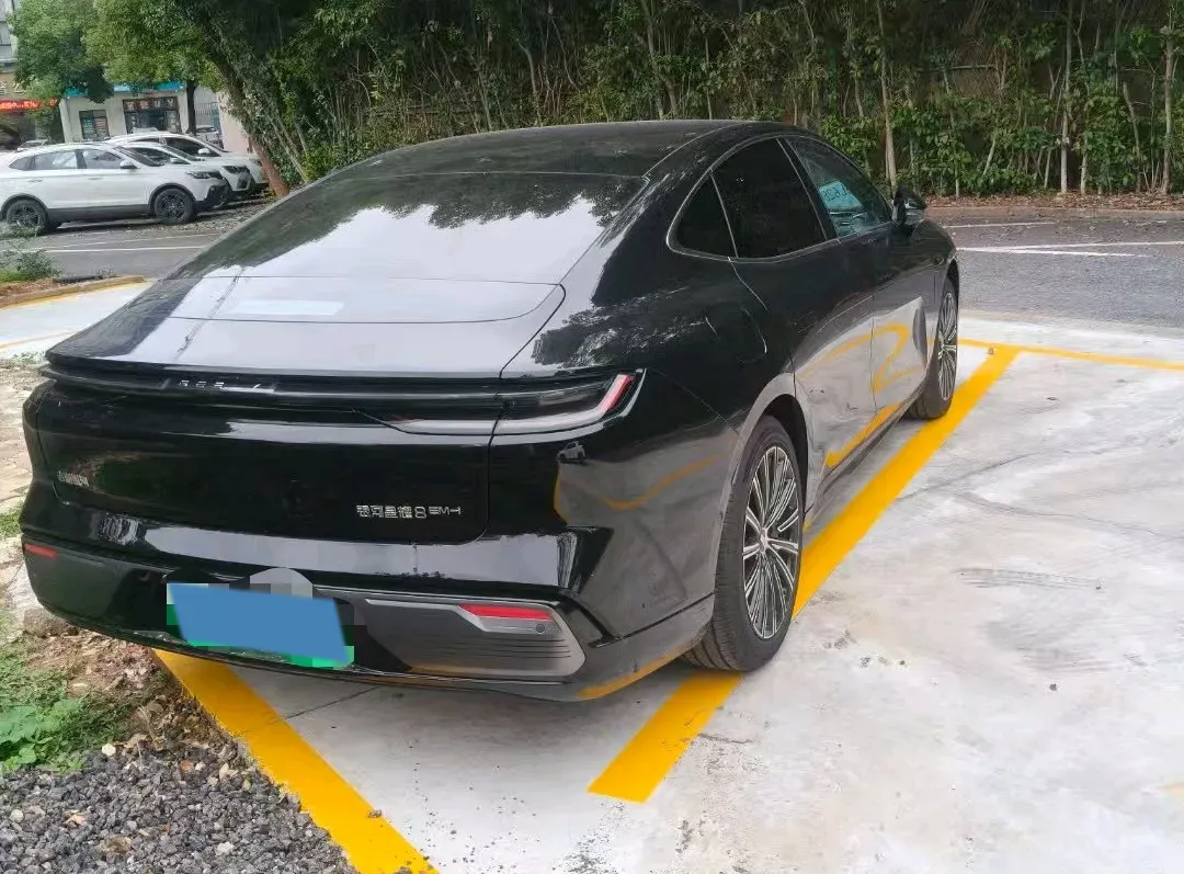 2025 Geely Galaxy Starshine 8 1.5L 112HP L4 1DHT PHEV,autocango,china used car exporter,china ev exporter,chinese used car exporter,chinese used ev exporter