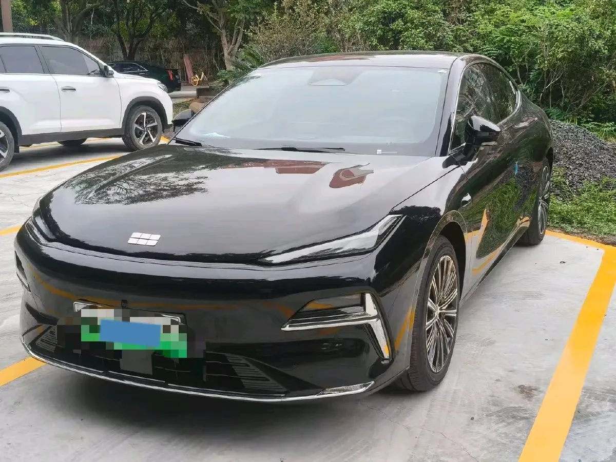 2025 Geely Galaxy Starshine 8 1.5L 112HP L4 1DHT PHEV,autocango,china used car exporter,china ev exporter,chinese used car exporter,chinese used ev exporter