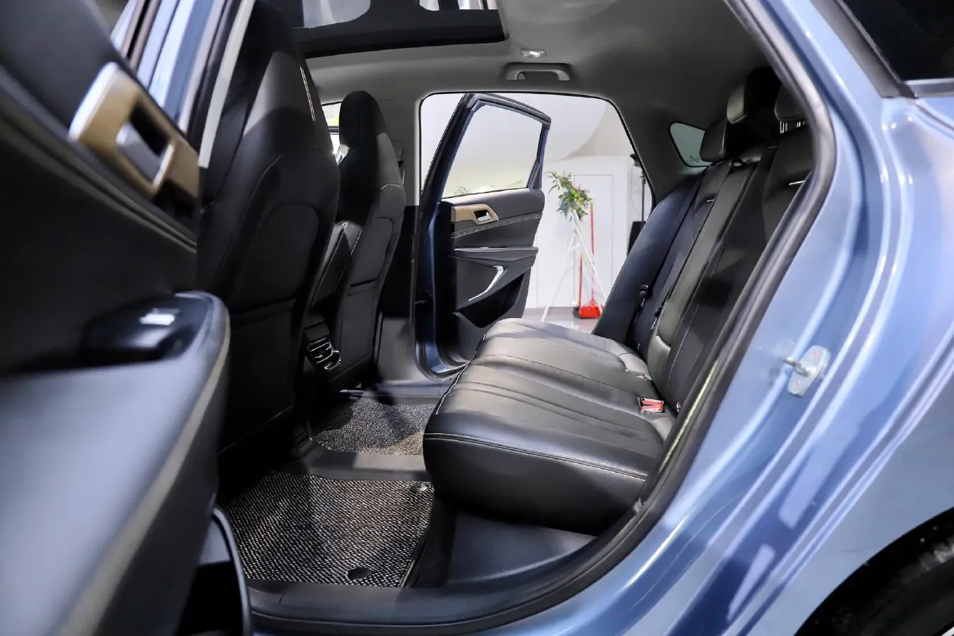 2022 Chevrolet Menlo BEV 61.1KWH,autocango,china used car exporter,china ev exporter,chinese used car exporter,chinese used ev exporter