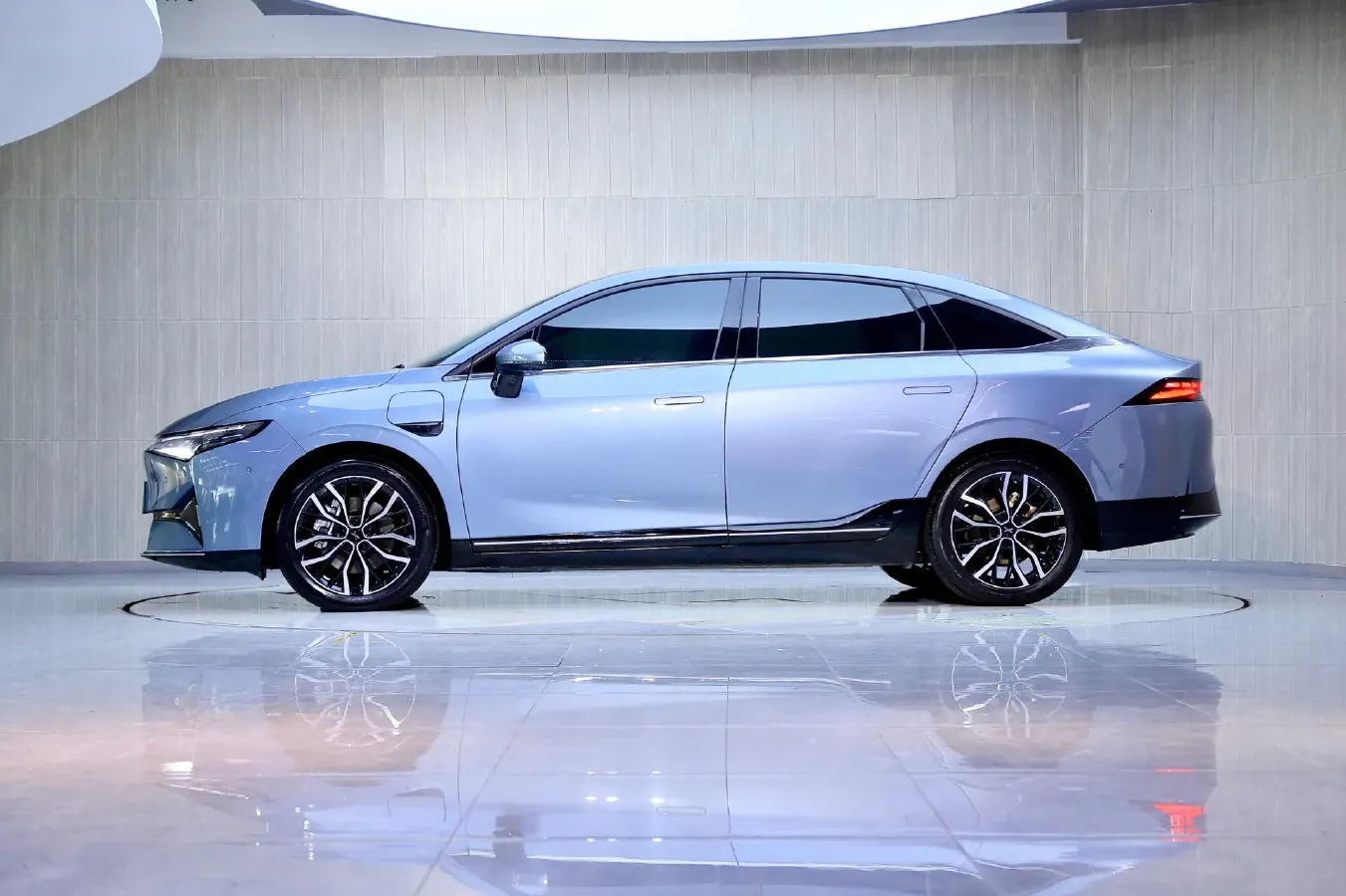 2022 Chevrolet Menlo BEV 61.1KWH,autocango,china used car exporter,china ev exporter,chinese used car exporter,chinese used ev exporter