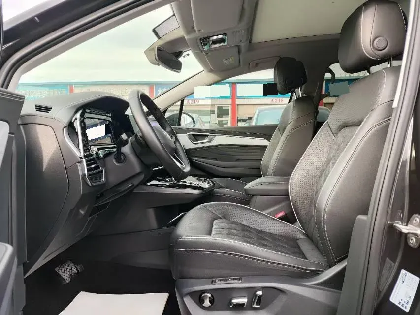 2021 Volkswagen Talagon 2.0T 220HP L4 7DCT,autocango,china used car exporter,china ev exporter,chinese used car exporter,chinese used ev exporter