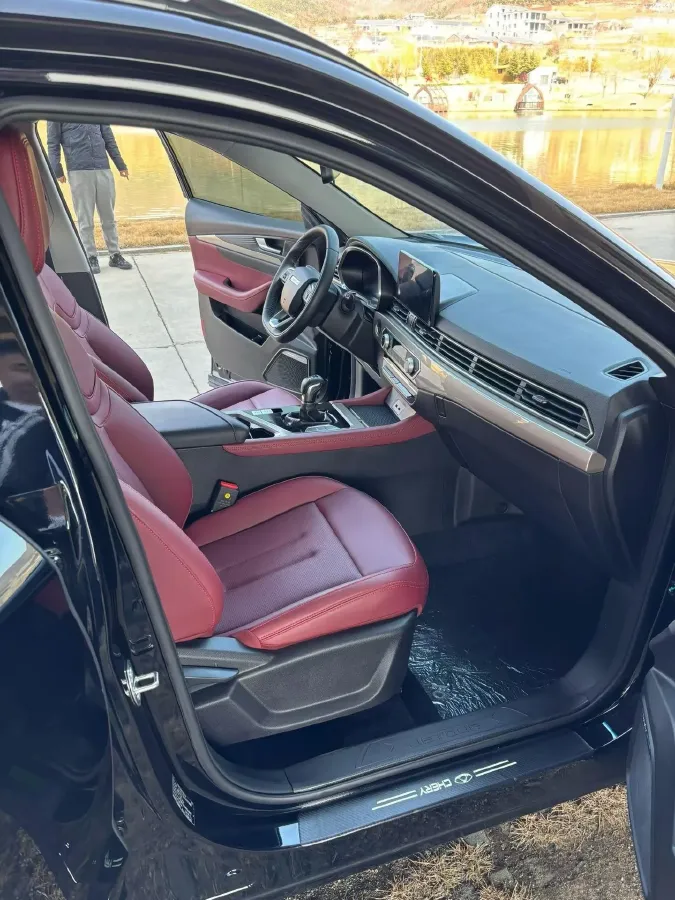 2025 Jetour X70 Plus 1.5T 156HP L4 6MT,autocango,china used car exporter,china ev exporter,chinese used car exporter,chinese used ev exporter