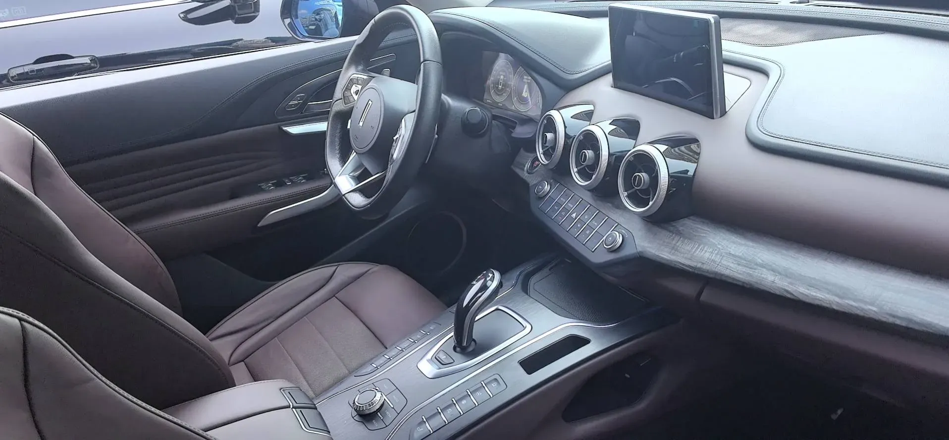 2019 WEY VV7 2.0T 227HP L4 7DCT,autocango,china used car exporter,china ev exporter,chinese used car exporter,chinese used ev exporter