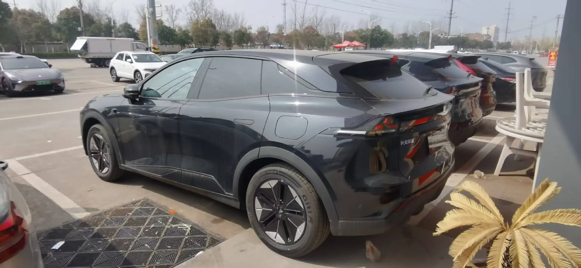 2025 Deepal S07 REEV 98HP REEV 31.73KWH,autocango,china used car exporter,china ev exporter,chinese used car exporter,chinese used ev exporter