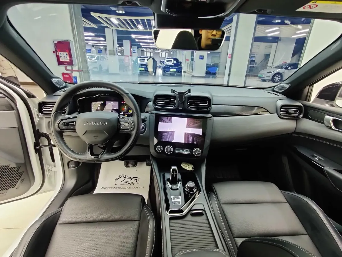 2022 LYNK&CO 02 Hatchback 2.0T 190HP L4 7DCT,autocango,china used car exporter,china ev exporter,chinese used car exporter,chinese used ev exporter