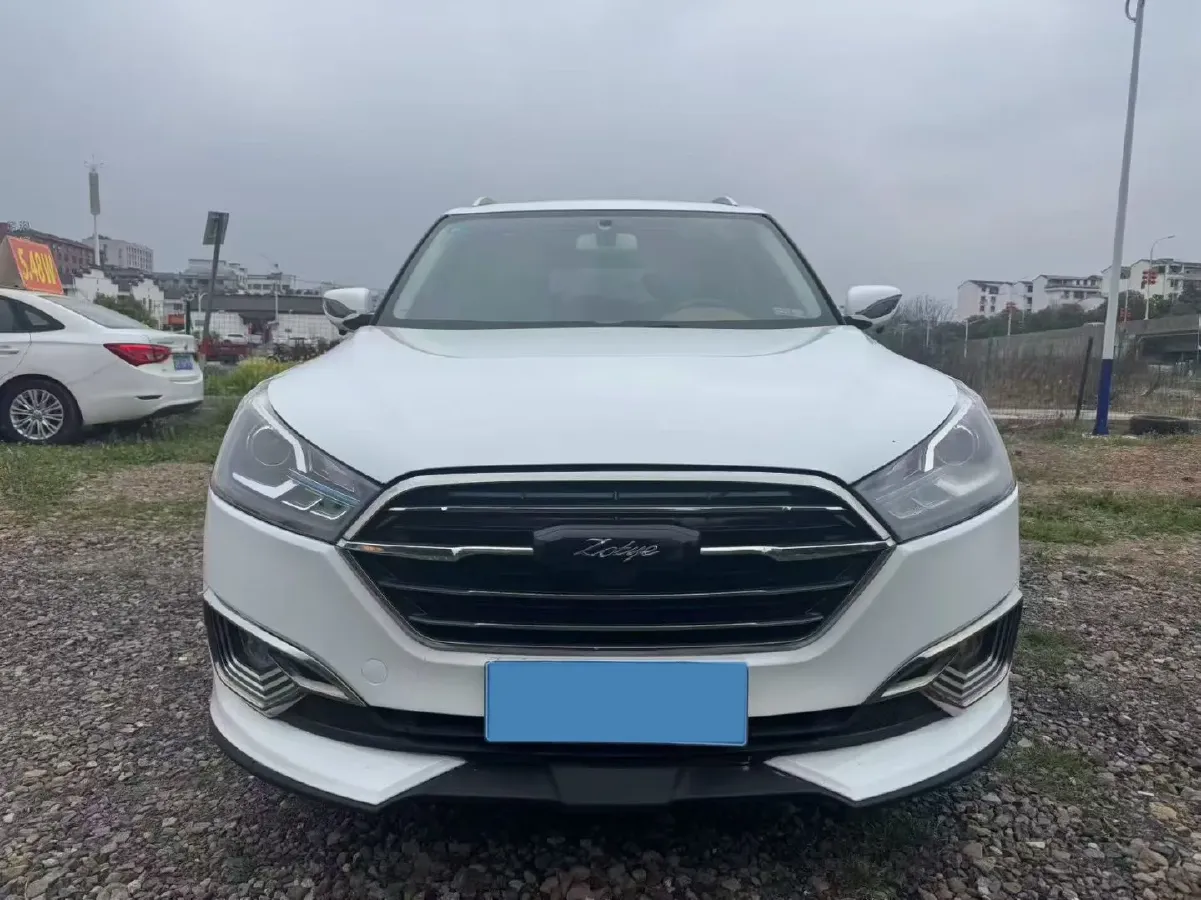 2017 Zotye T300 1.5L 112HP L4 5MT,autocango,china used car exporter,china ev exporter,chinese used car exporter,chinese used ev exporter