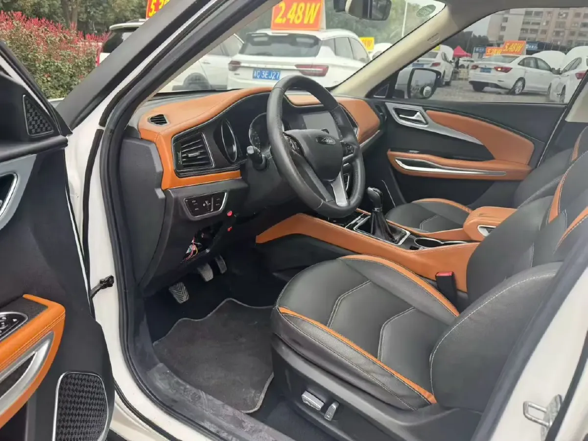 2017 Zotye T300 1.5L 112HP L4 5MT,autocango,china used car exporter,china ev exporter,chinese used car exporter,chinese used ev exporter