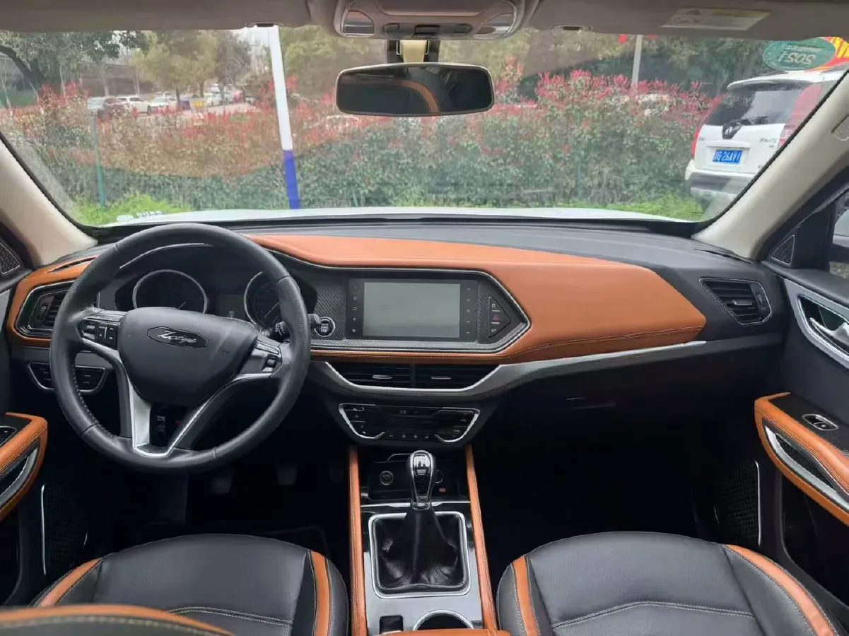 2017 Zotye T300 1.5L 112HP L4 5MT,autocango,china used car exporter,china ev exporter,chinese used car exporter,chinese used ev exporter