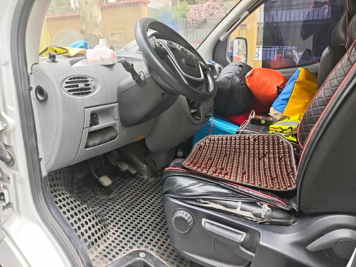 2021 MAXUS XinTu V80 2.0T 127HP L4 6MT,autocango,china used car exporter,china ev exporter,chinese used car exporter,chinese used ev exporter