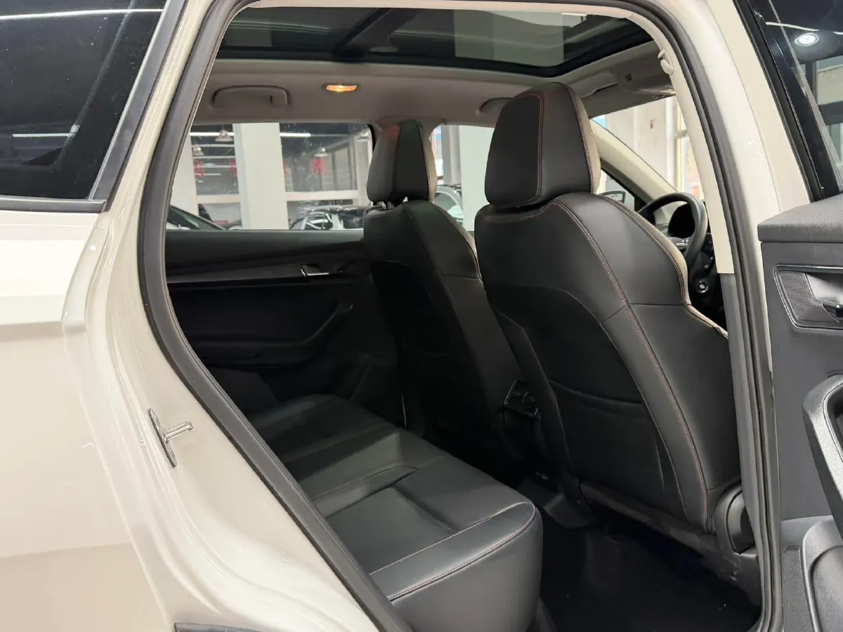 2022 Skoda Karoq 1.4T 150HP L4 7DCT,autocango,china used car exporter,china ev exporter,chinese used car exporter,chinese used ev exporter