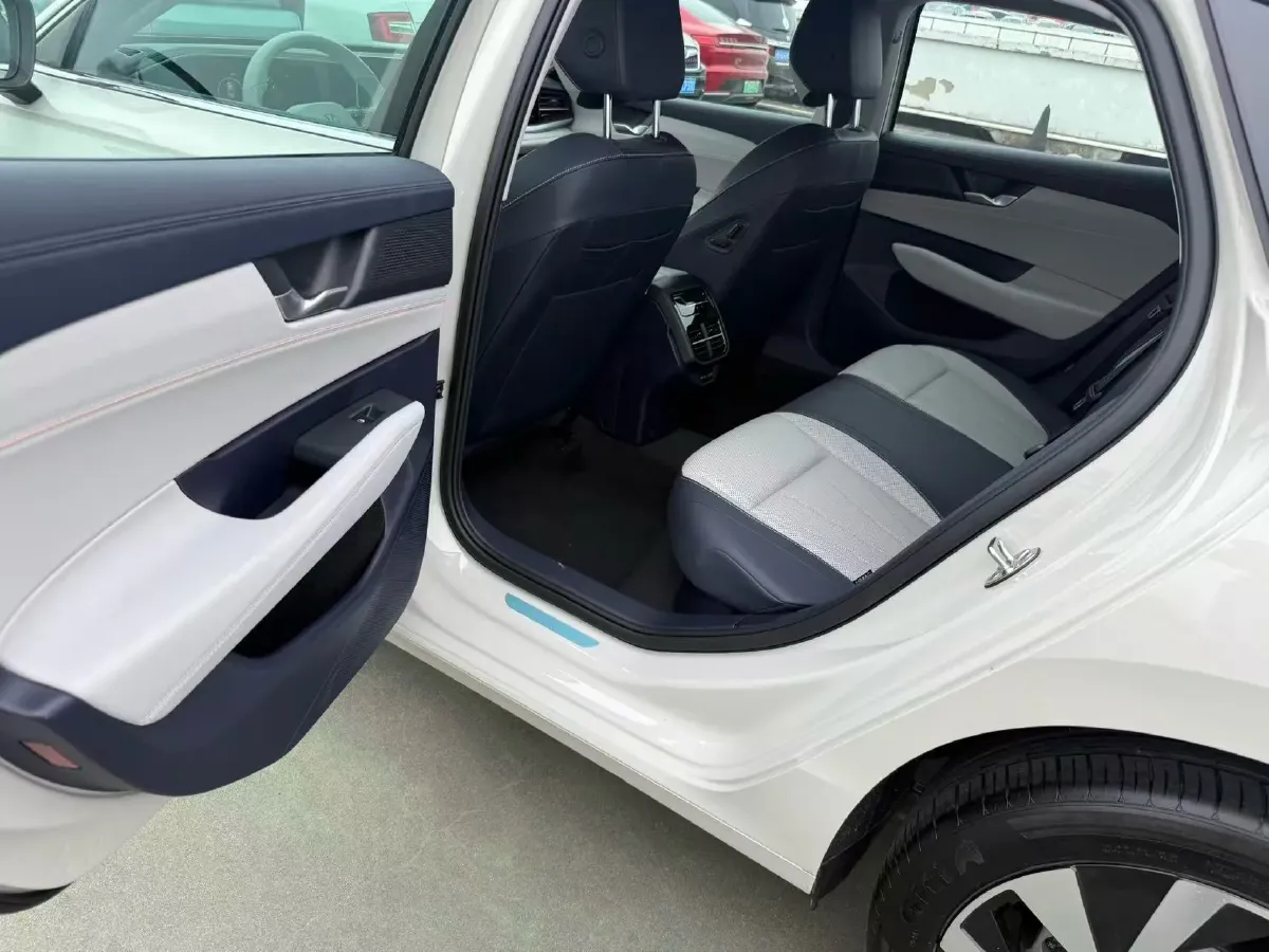 2025 Volkswagen Passat 1.5T 160HP L4 7DCT,autocango,china used car exporter,china ev exporter,chinese used car exporter,chinese used ev exporter