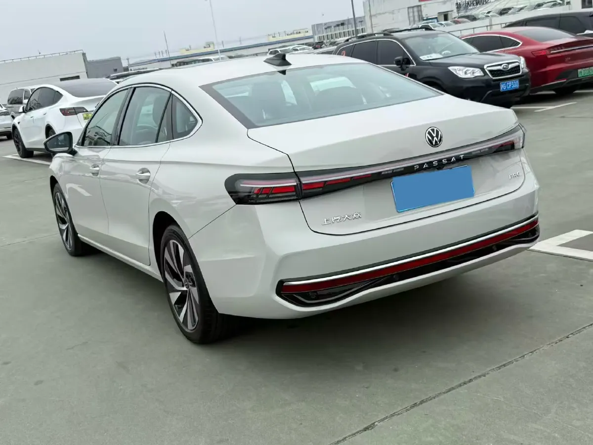 2025 Volkswagen Passat 1.5T 160HP L4 7DCT,autocango,china used car exporter,china ev exporter,chinese used car exporter,chinese used ev exporter