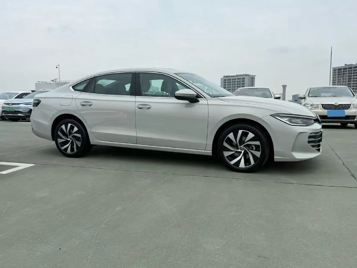 2025 Volkswagen Passat 1.5T 160HP L4 7DCT,autocango,china used car exporter,china ev exporter,chinese used car exporter,chinese used ev exporter