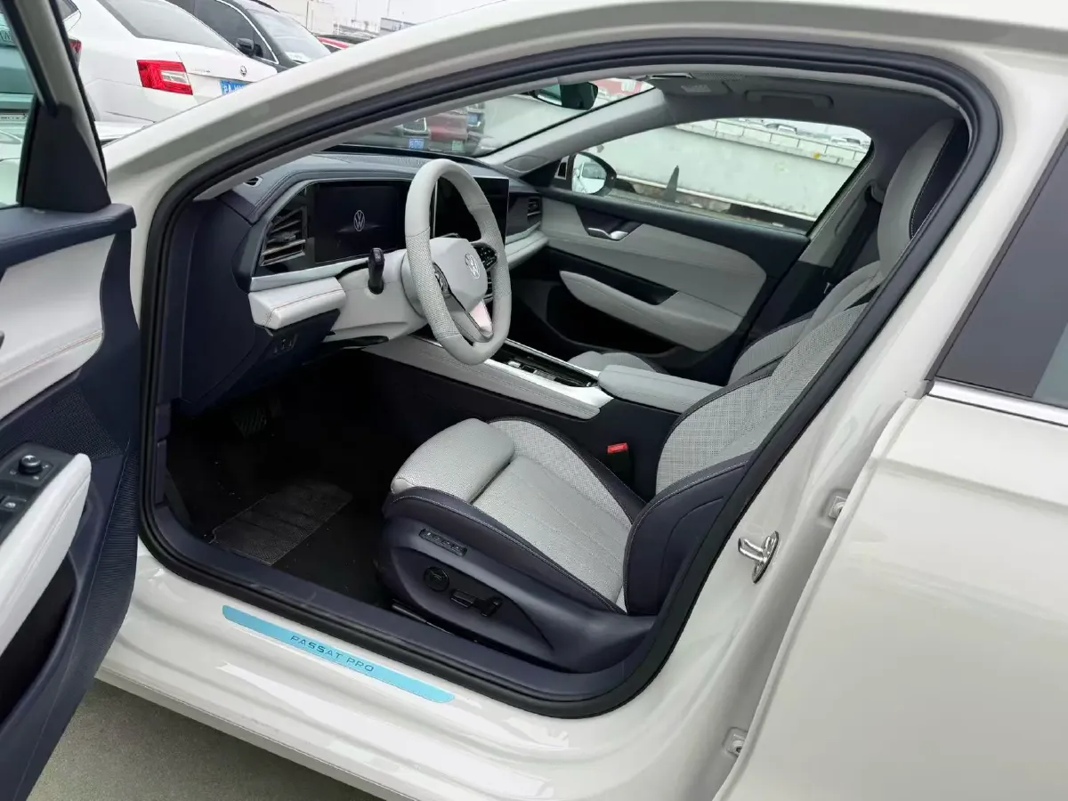 2025 Volkswagen Passat 1.5T 160HP L4 7DCT,autocango,china used car exporter,china ev exporter,chinese used car exporter,chinese used ev exporter