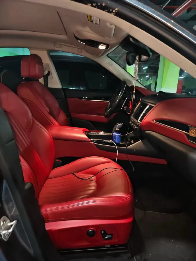 2019 Maserati Levante 3.0T 350HP V6 8AT,autocango,china used car exporter,china ev exporter,chinese used car exporter,chinese used ev exporter